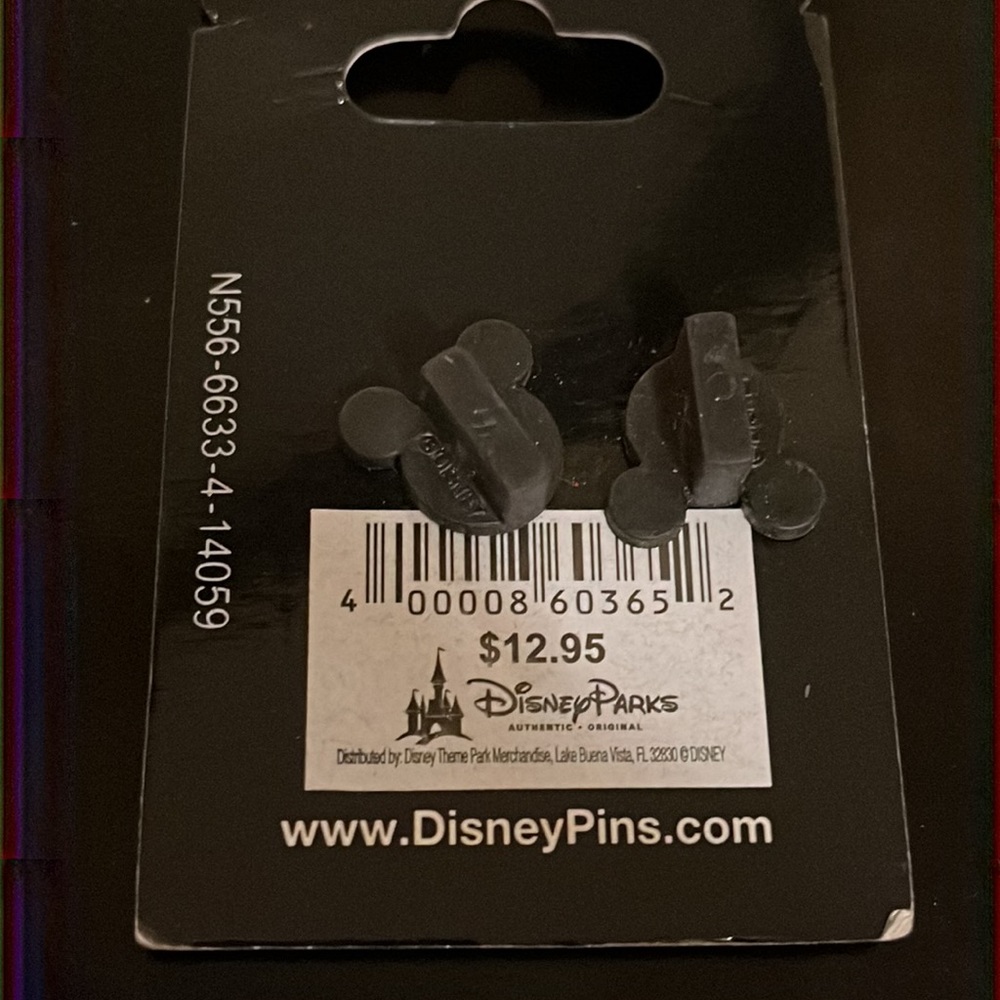 NWT Disney limited edition 2014 Mickey FIFA World Cup soccer pin - Picture 3 of 3